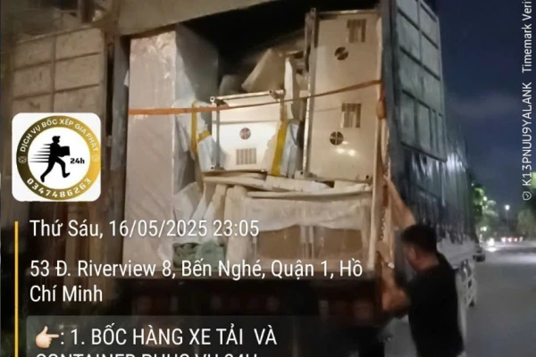 Bốc xếp container Quận 1 – Dịch vụ chuyên nghiệp, nhanh chóng
