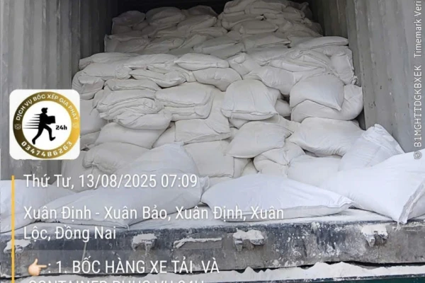 Vận chuyển bốc xếp hàng cuối năm