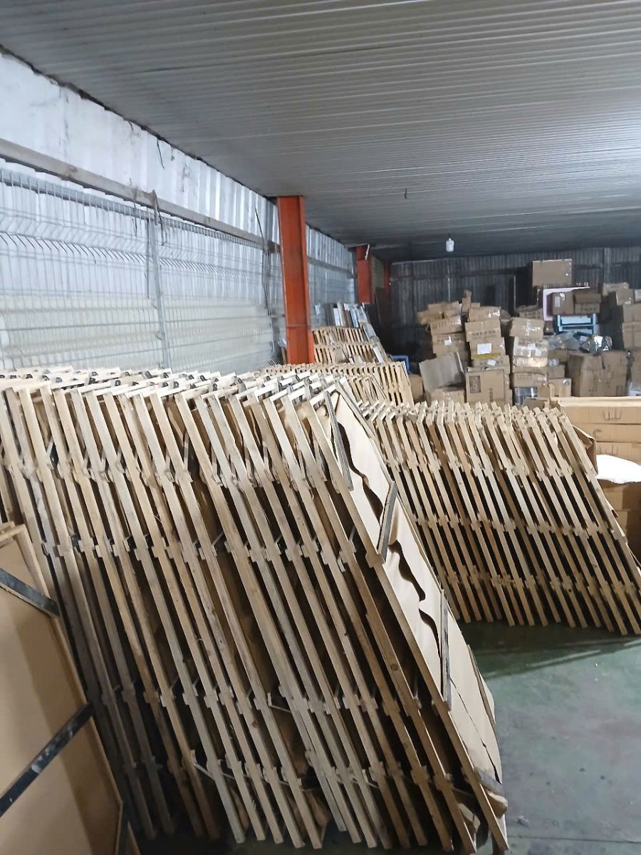 Xuống hàng nội thất container Biên Hòa- Bốc Xếp Gia Phát